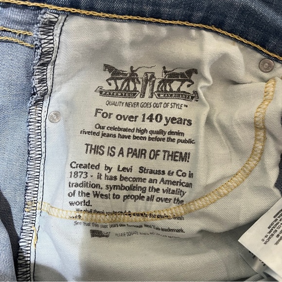 Levi's Men's Jeans 505 Regular Fit Straight Leg Light Wash Size 34 x 32 - Picture 9 of 15